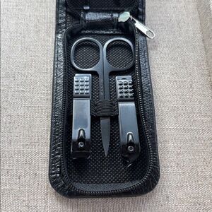 Nail Clippers Kit w/ Case Travel Grooming Set